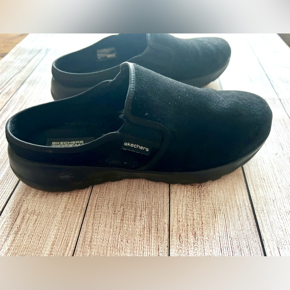 Sketchers Goga Max Suede Mules - Picture 3 of 7